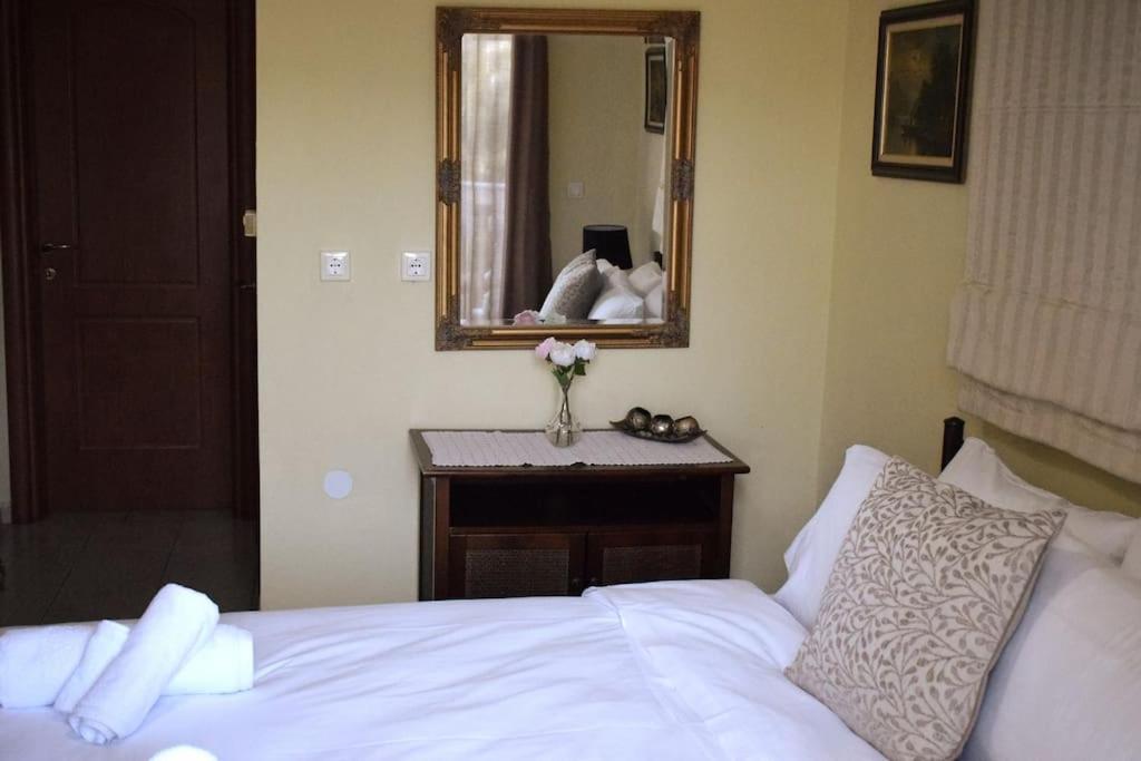 Deppy'S House Κοντά Στα Λουτρά Πόζαρ Apartment Chrysi Bagian luar foto