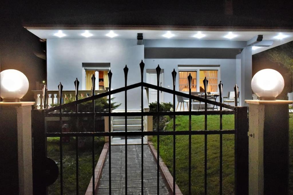 Deppy'S House Κοντά Στα Λουτρά Πόζαρ Apartment Chrysi Bagian luar foto