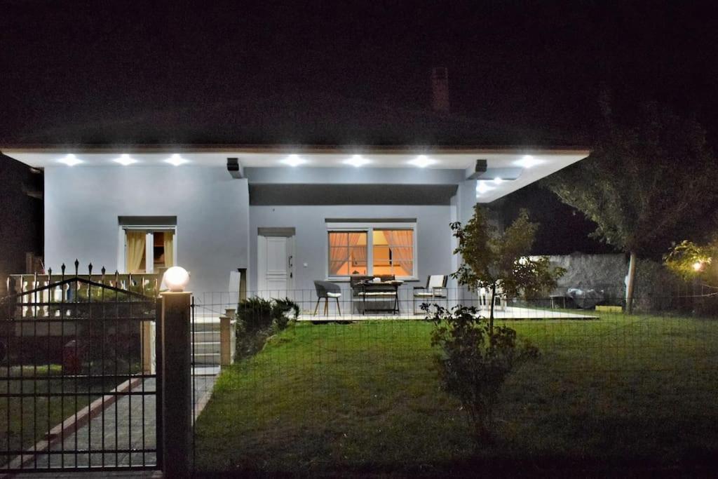 Deppy'S House Κοντά Στα Λουτρά Πόζαρ Apartment Chrysi Bagian luar foto